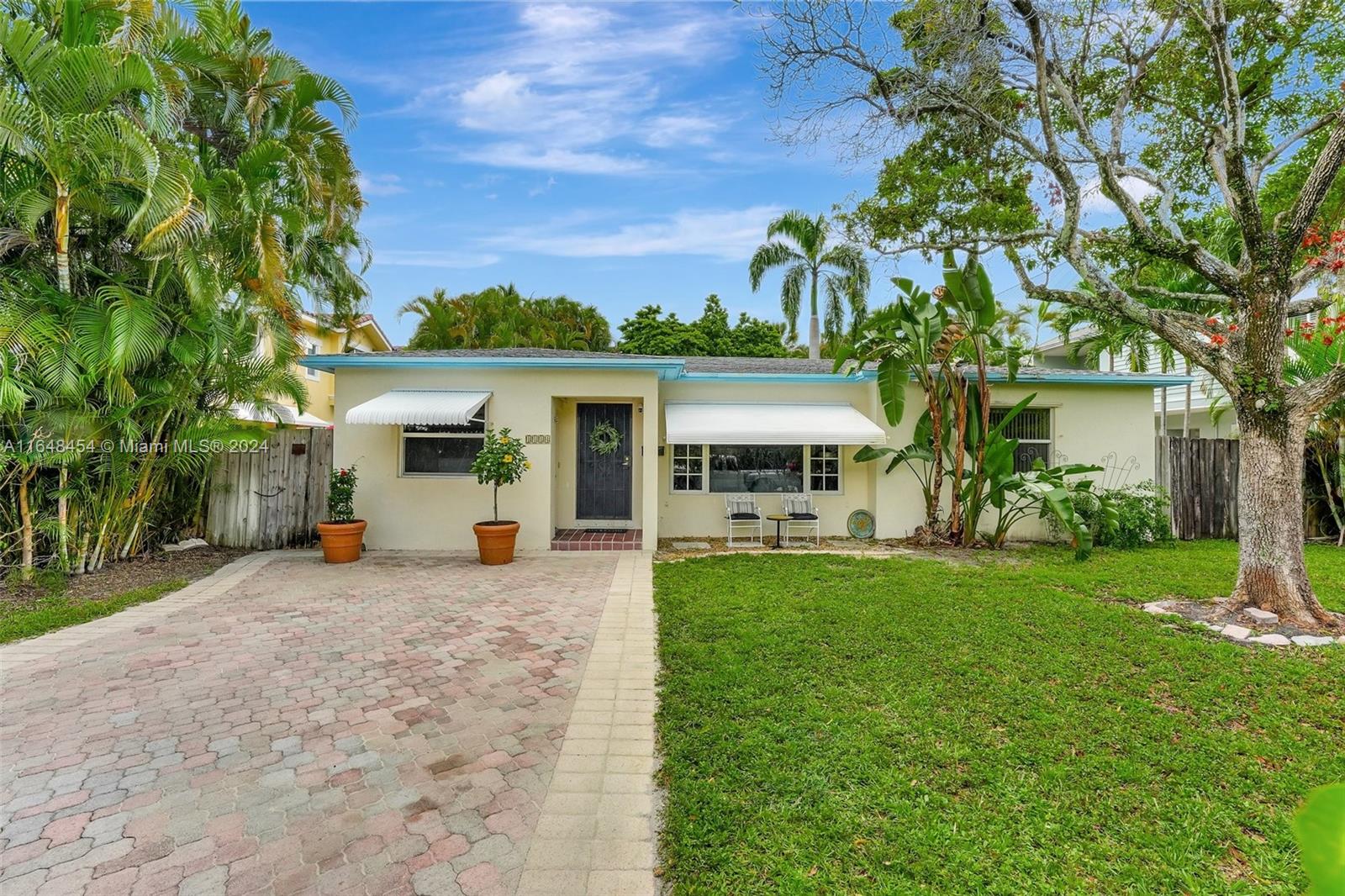 1114 NE 17th Way