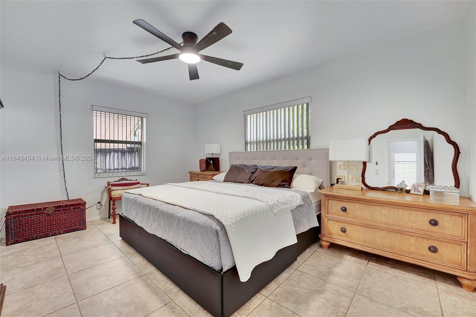 1114 NE 17th Way