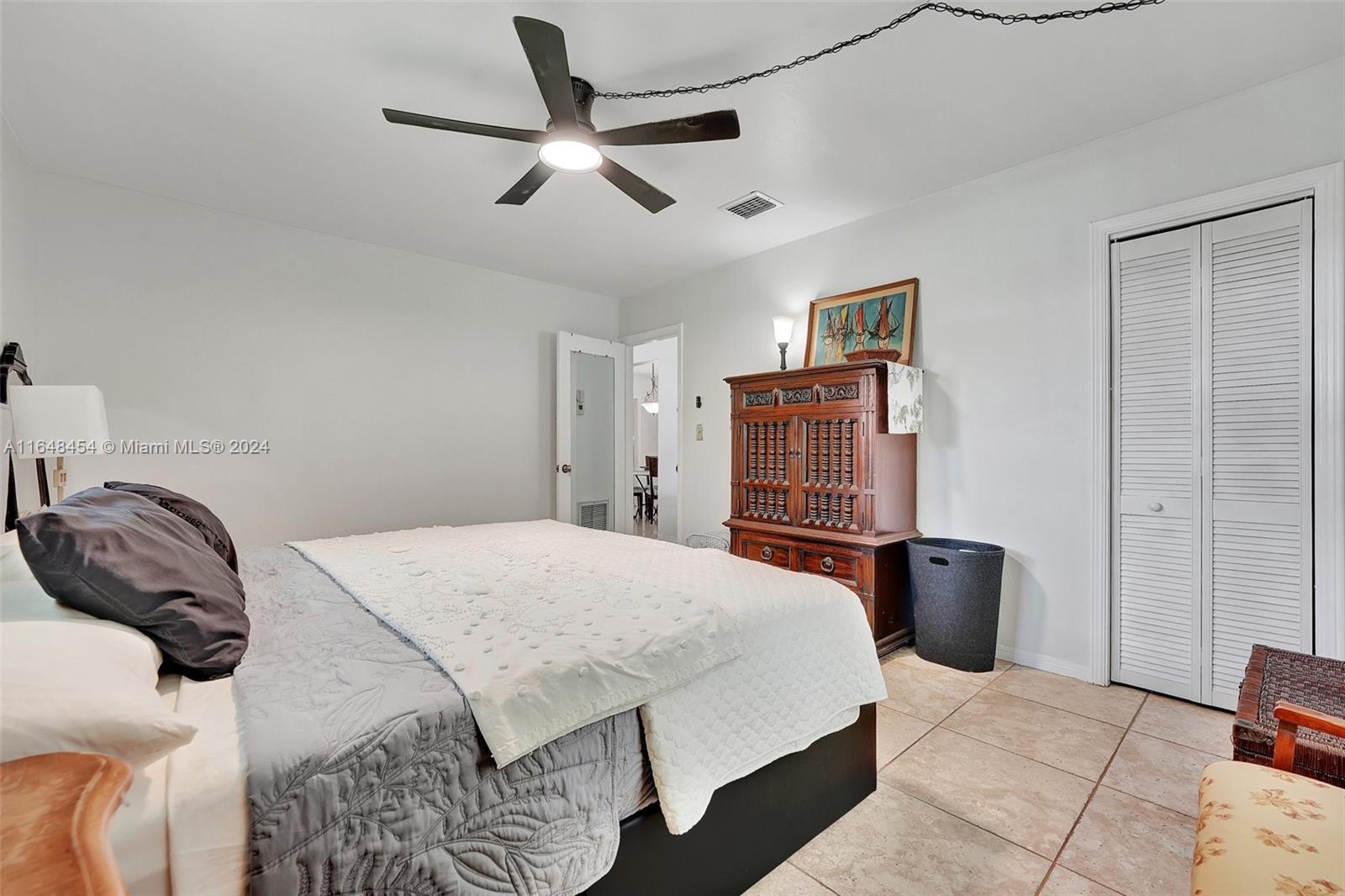 1114 NE 17th Way