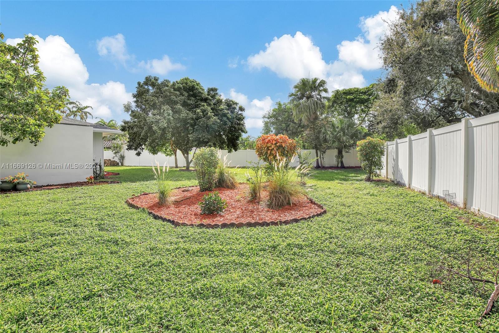 1491 SW 70th Ter