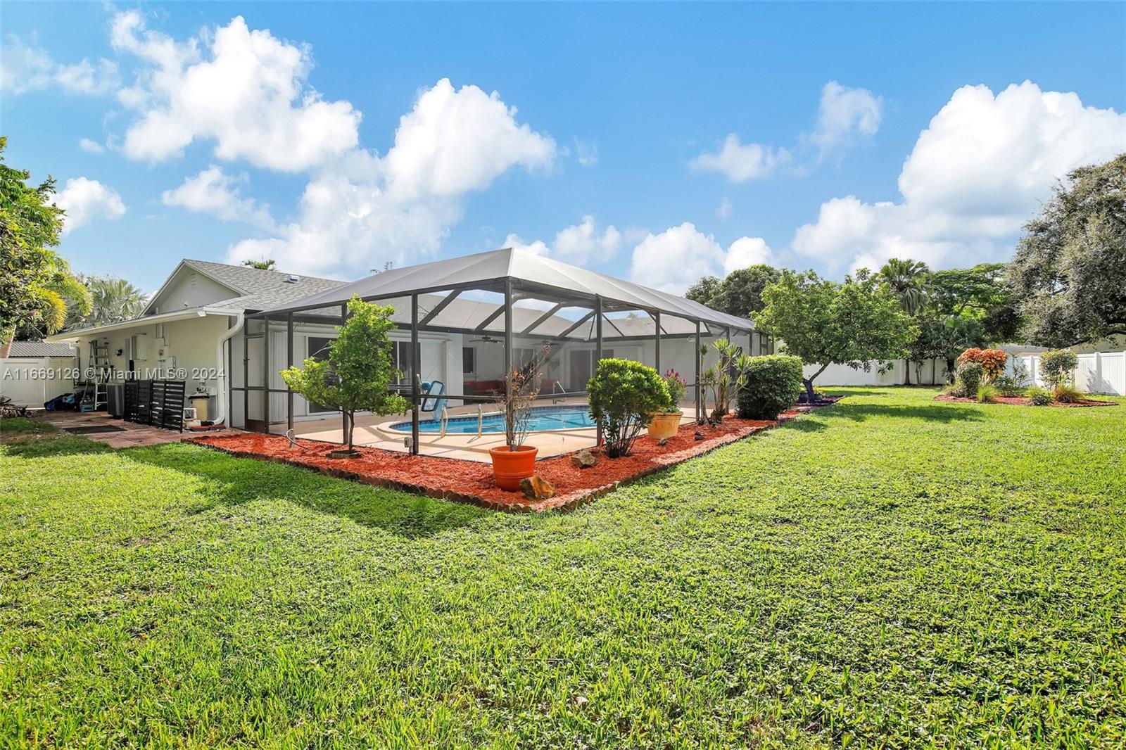 1491 SW 70th Ter