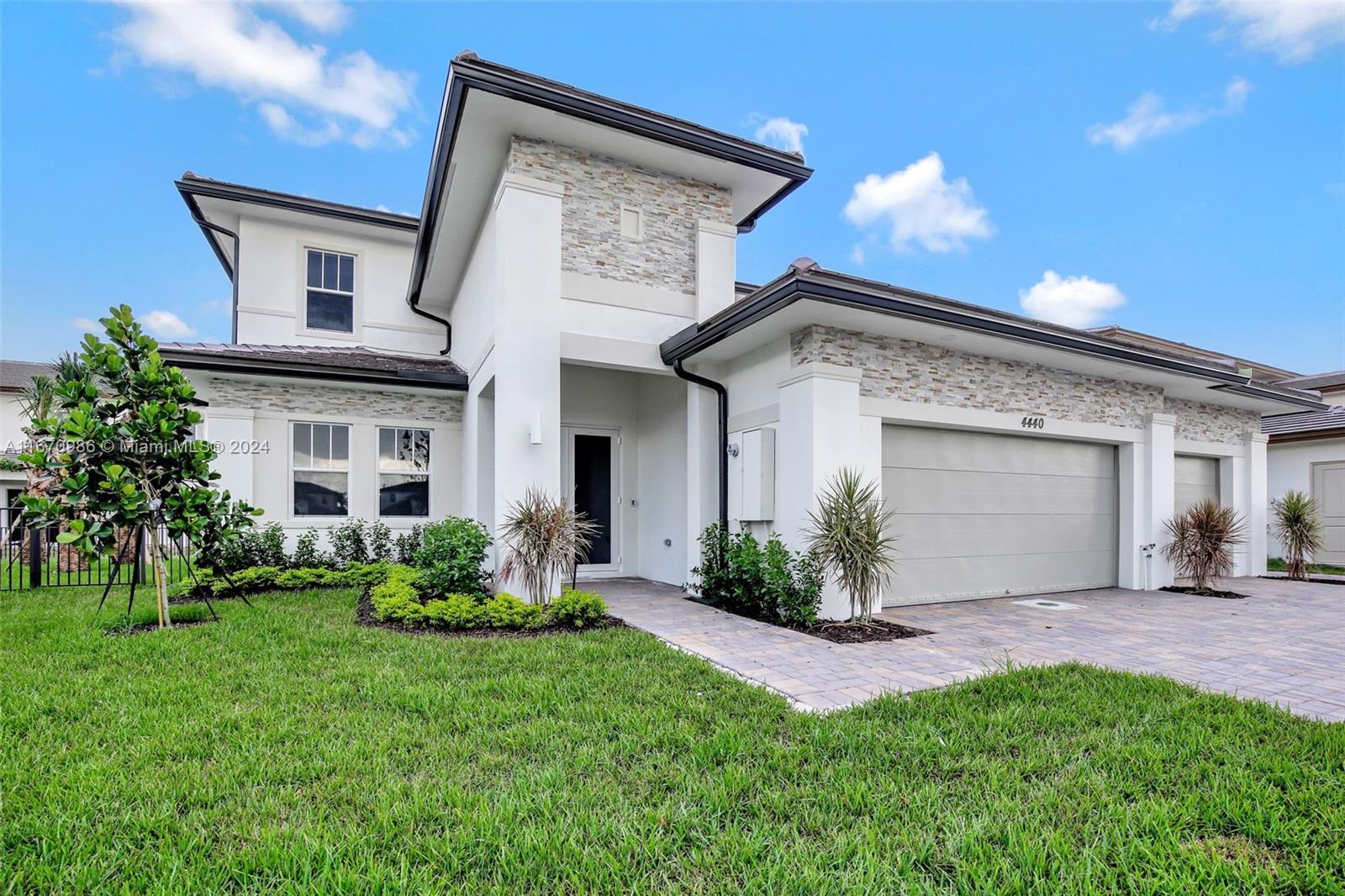 4440 SW 122nd Way