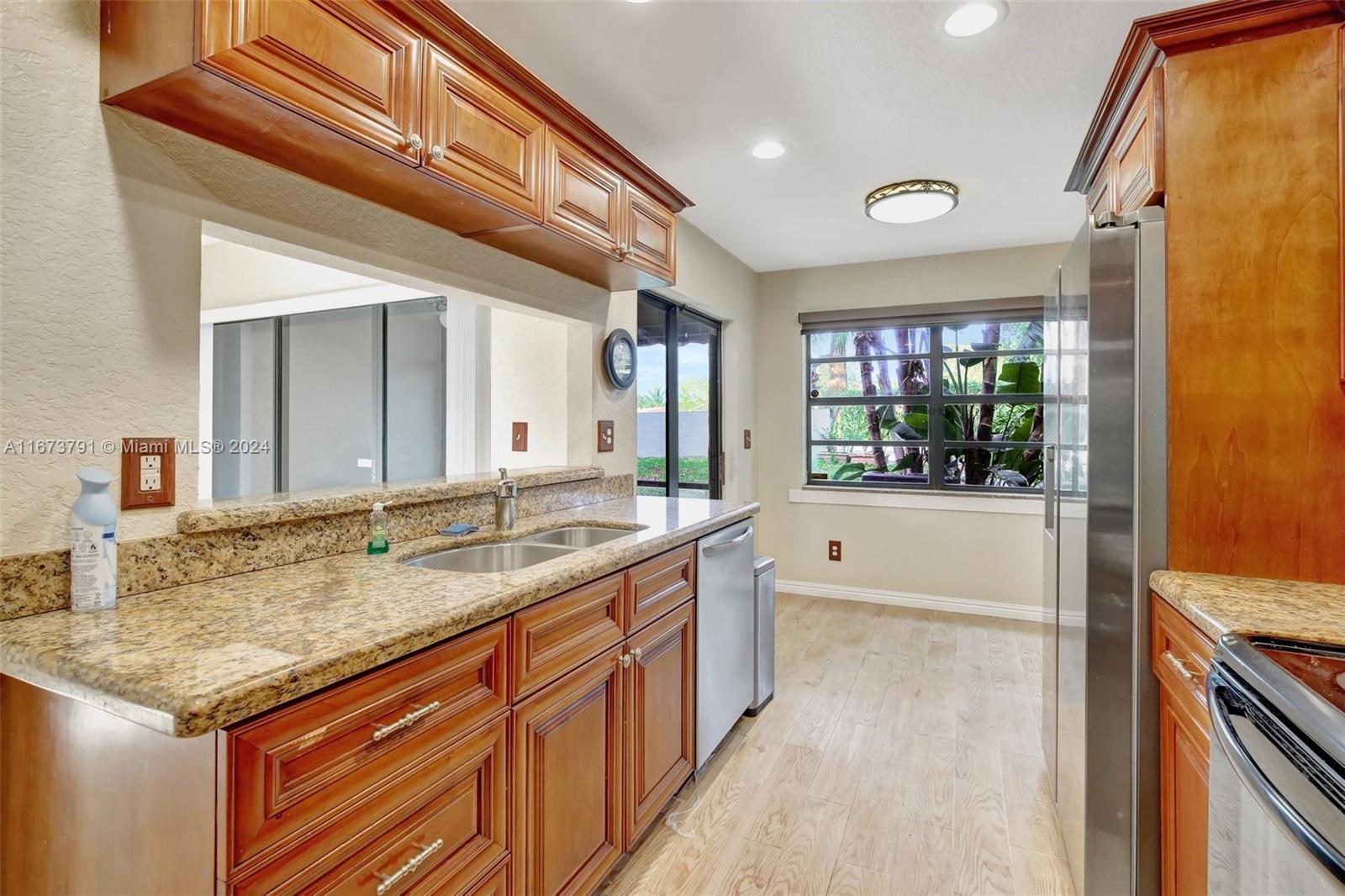 9187 Vineyard Lake Dr