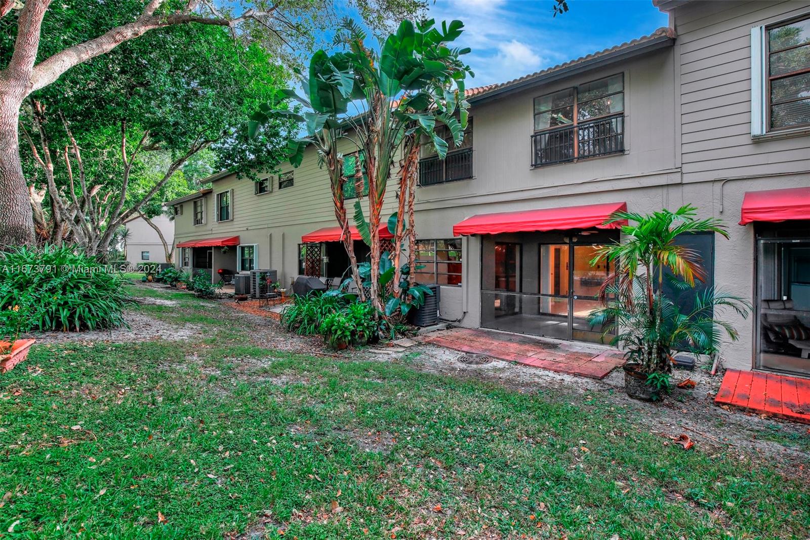 9187 Vineyard Lake Dr