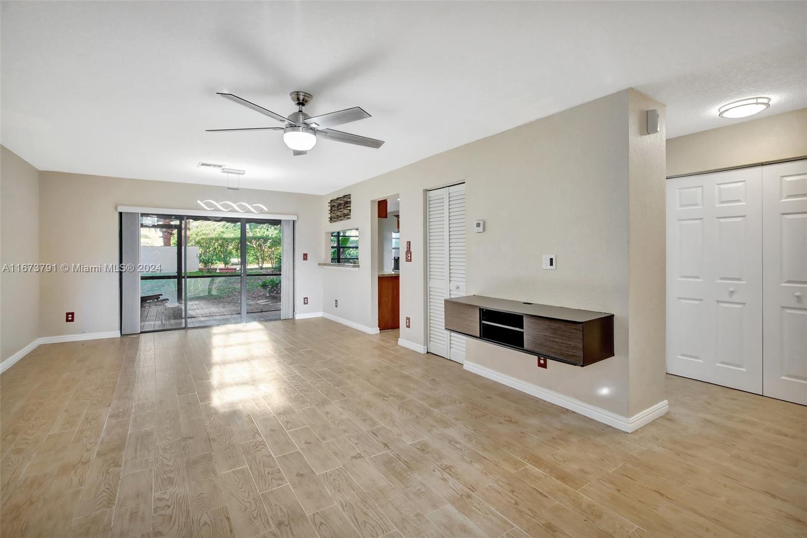 9187 Vineyard Lake Dr