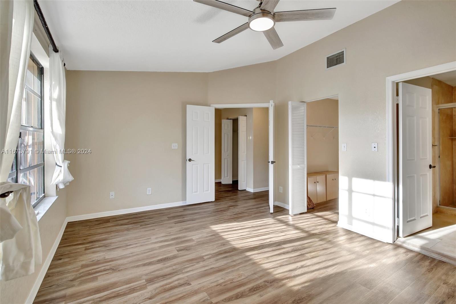 9187 Vineyard Lake Dr