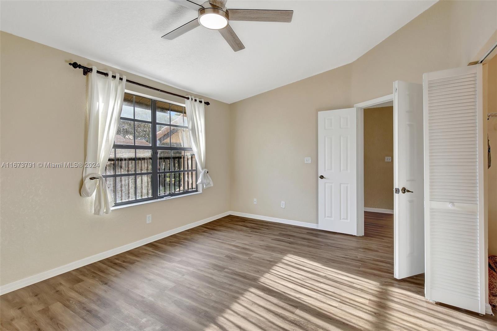9187 Vineyard Lake Dr