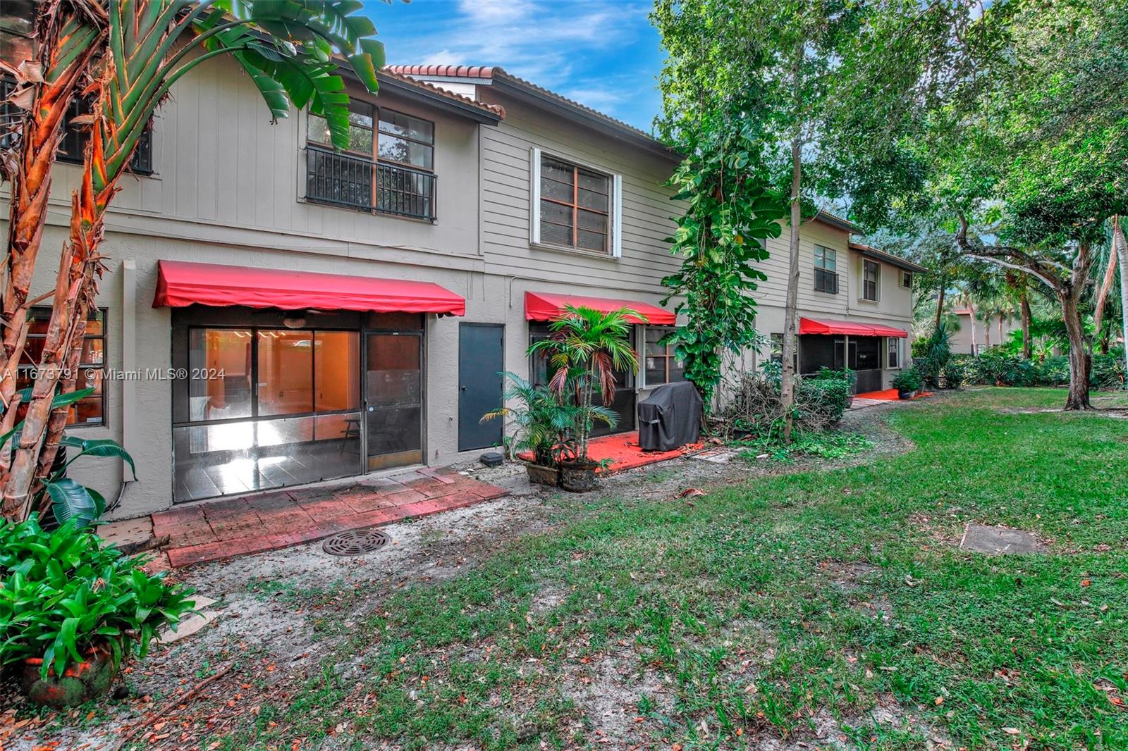 9187 Vineyard Lake Dr