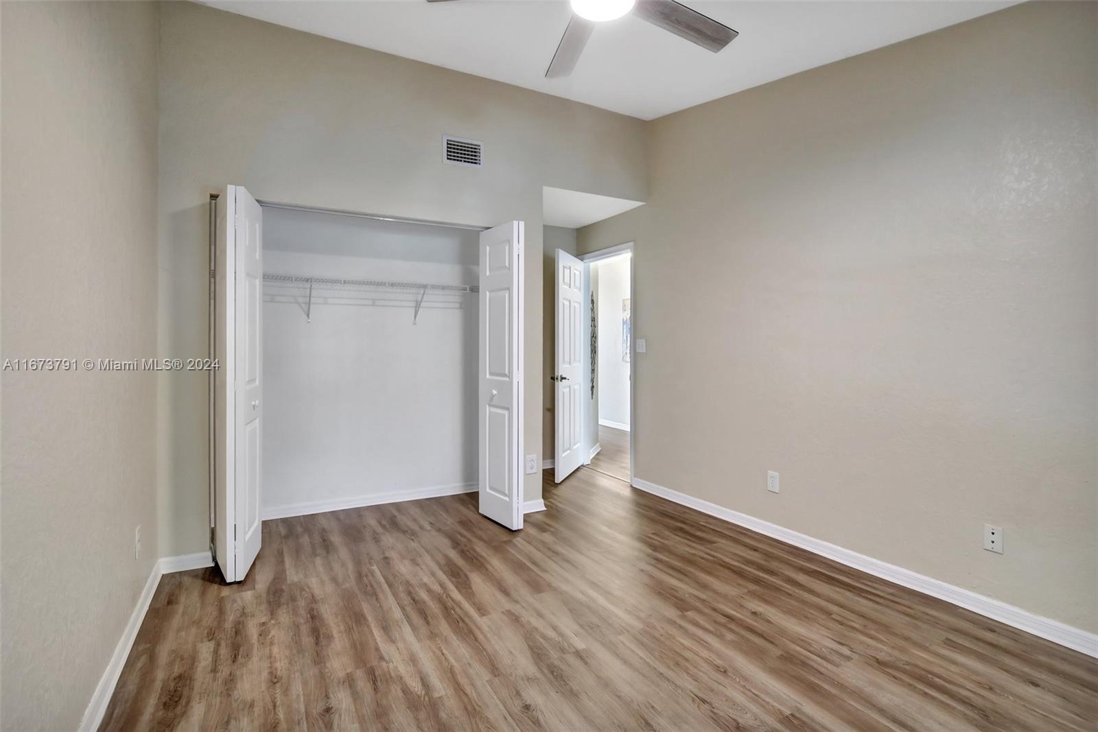 9187 Vineyard Lake Dr