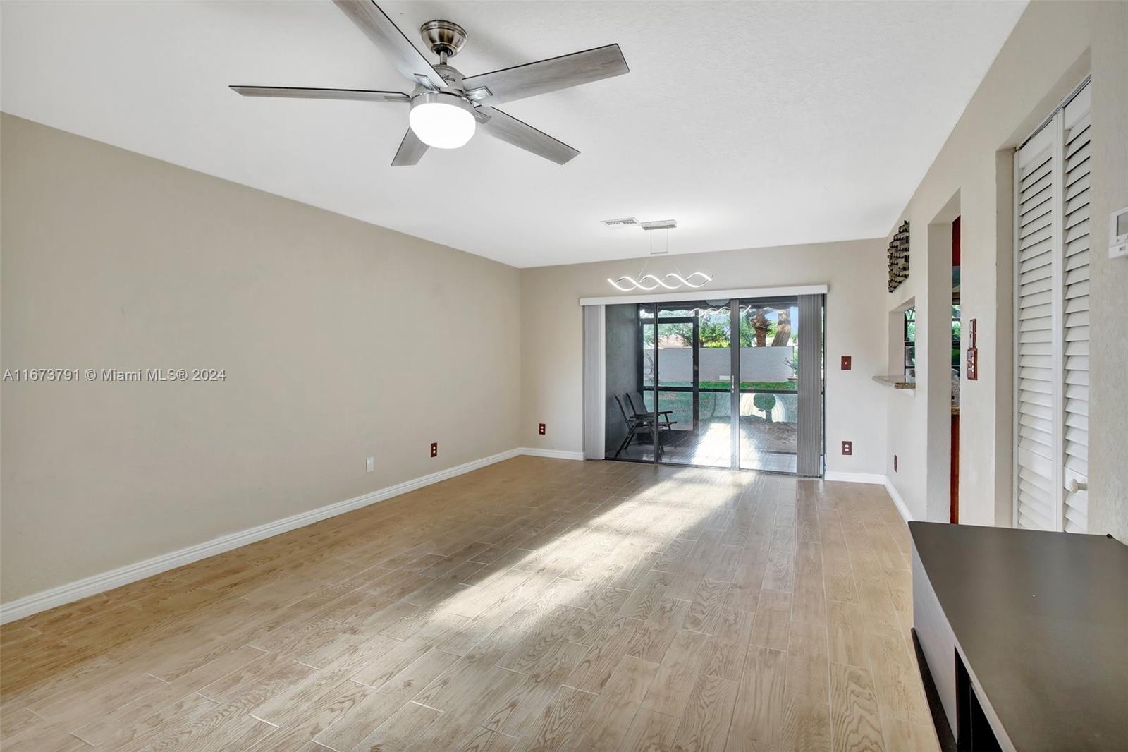 9187 Vineyard Lake Dr