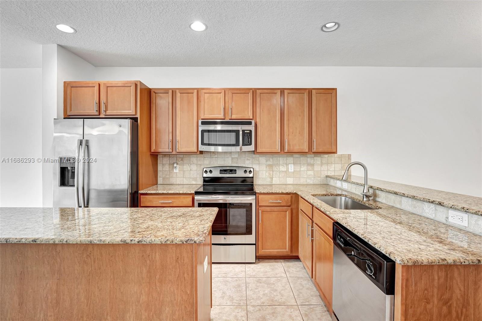 7759 SW 52nd Pl