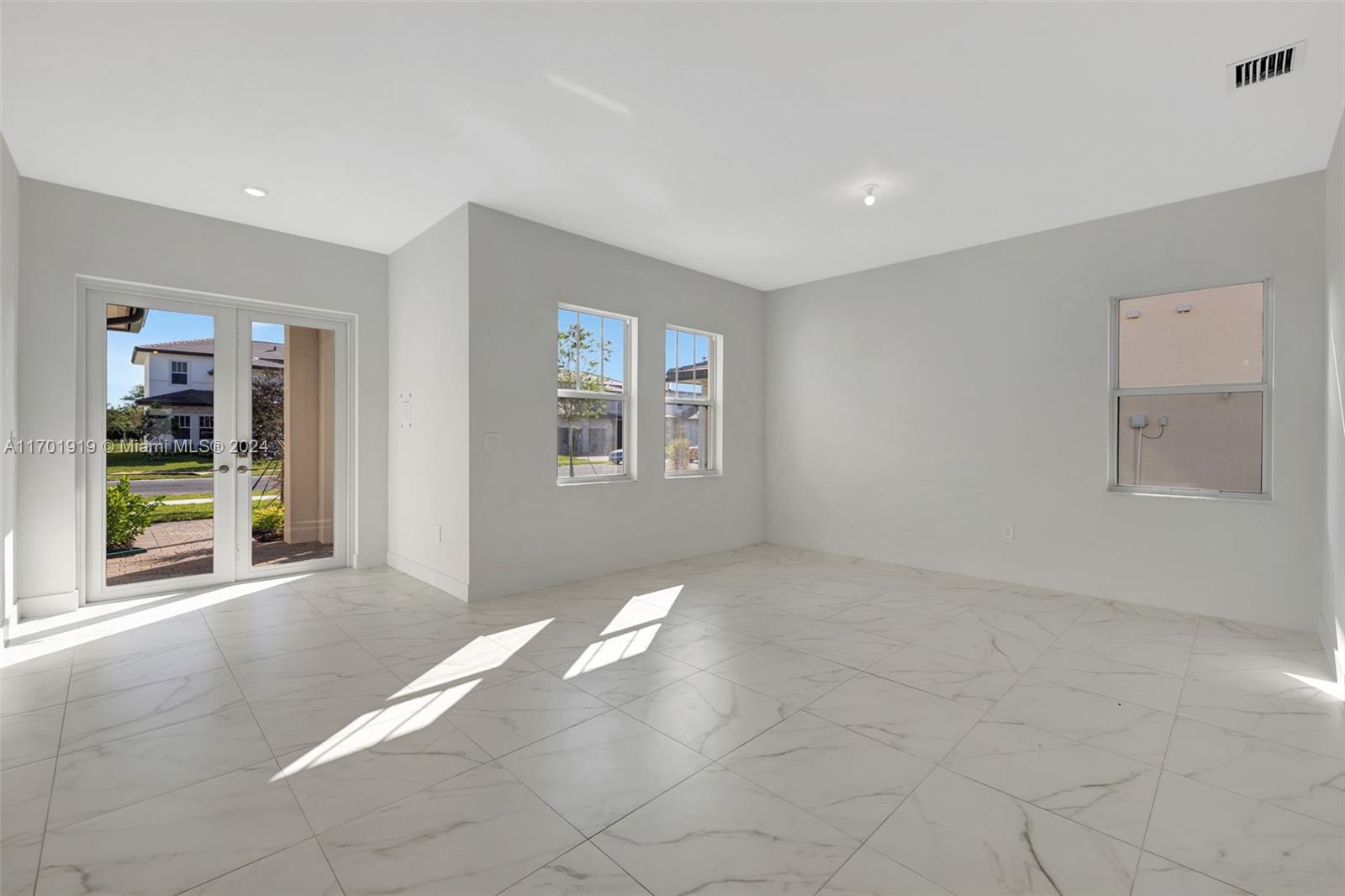 4393 SW 122nd Ter