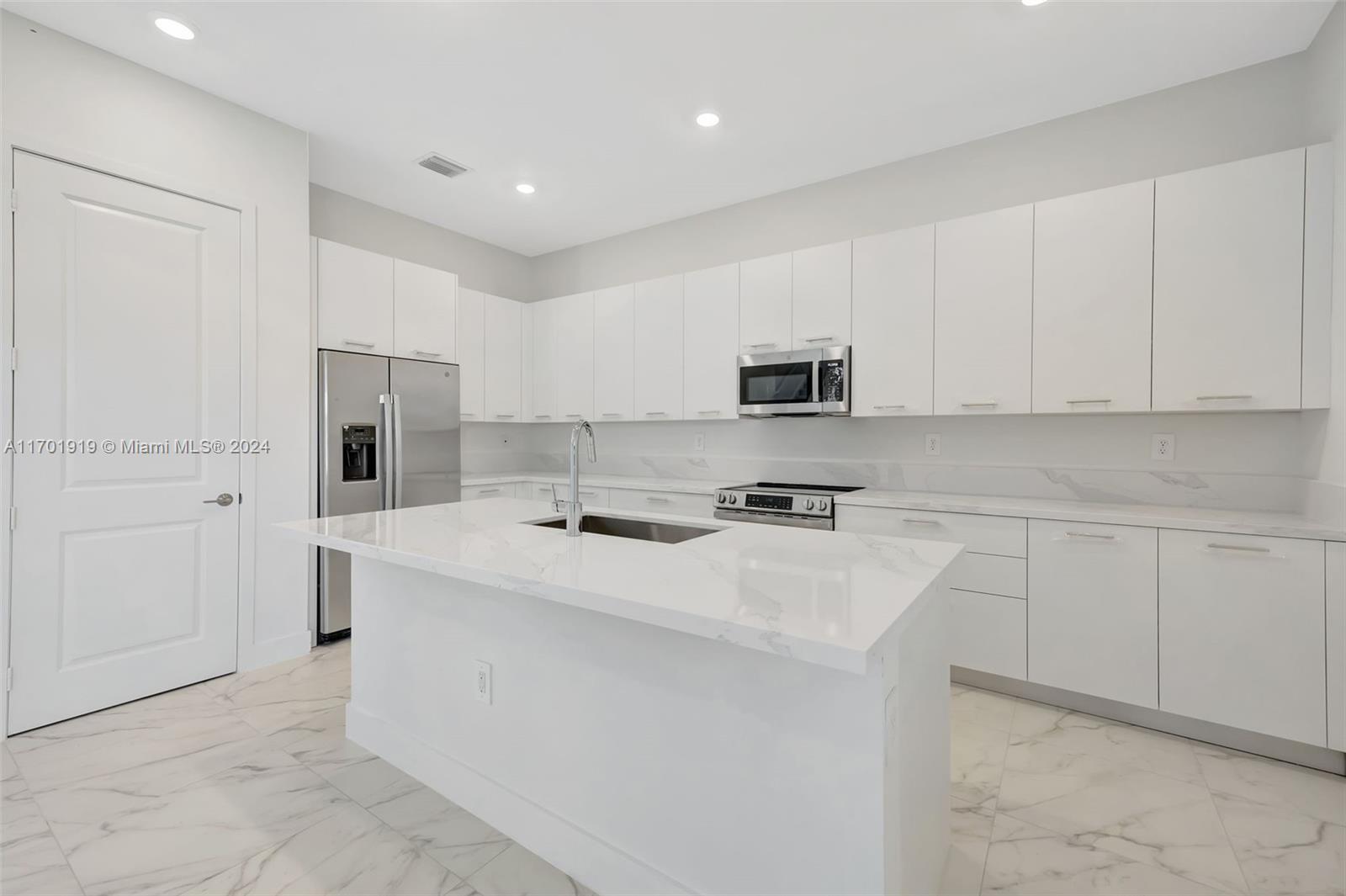 4393 SW 122nd Ter