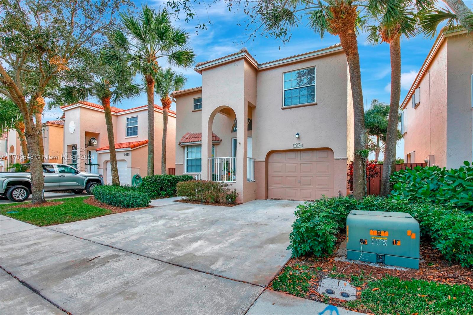 10690 NW 12th Dr