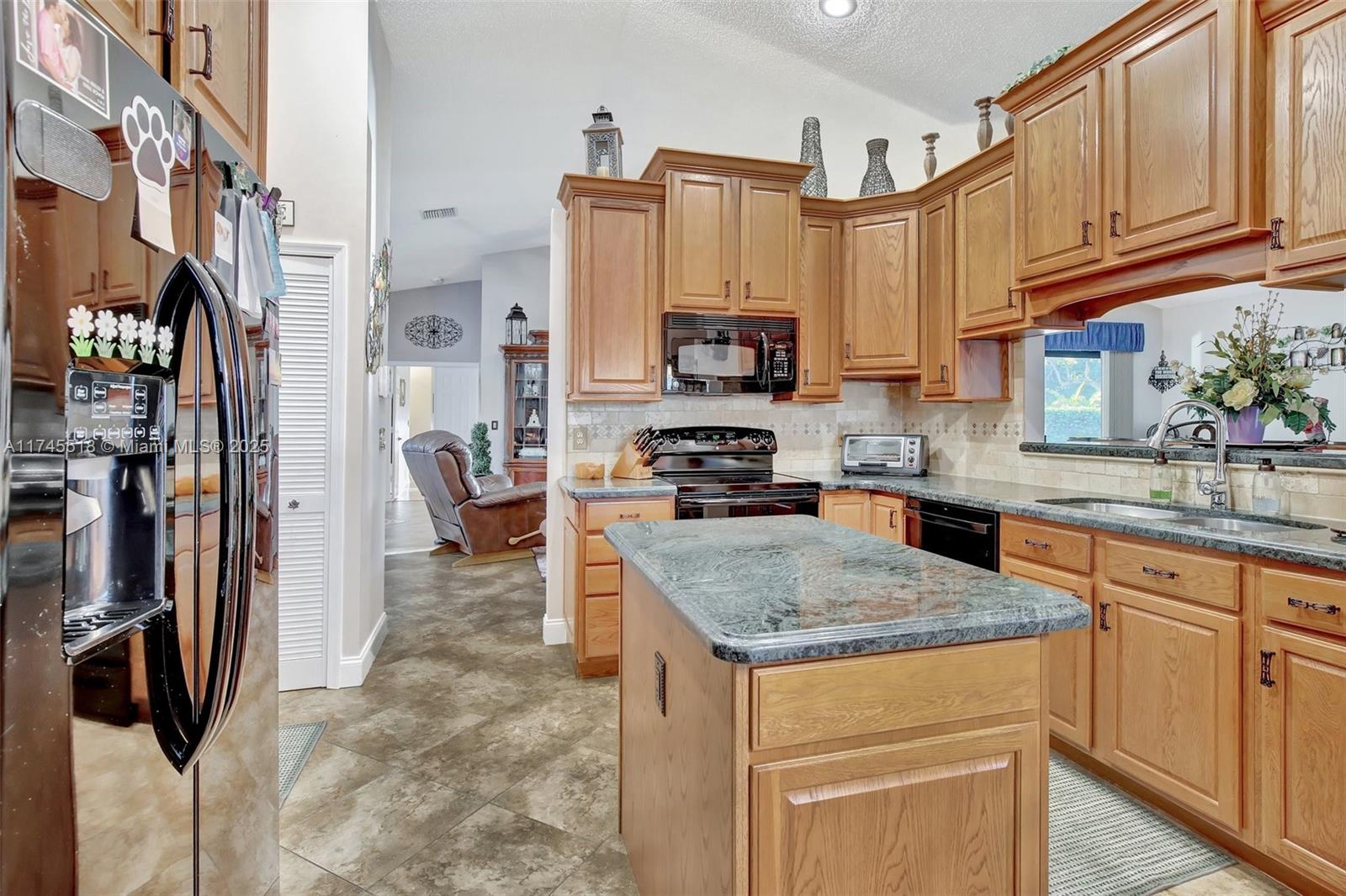 1231 NW 101st Way