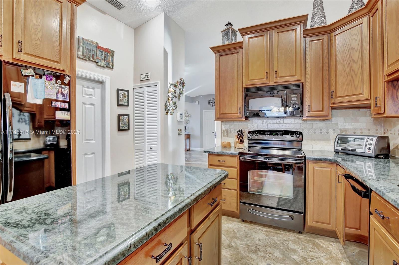 1231 NW 101st Way