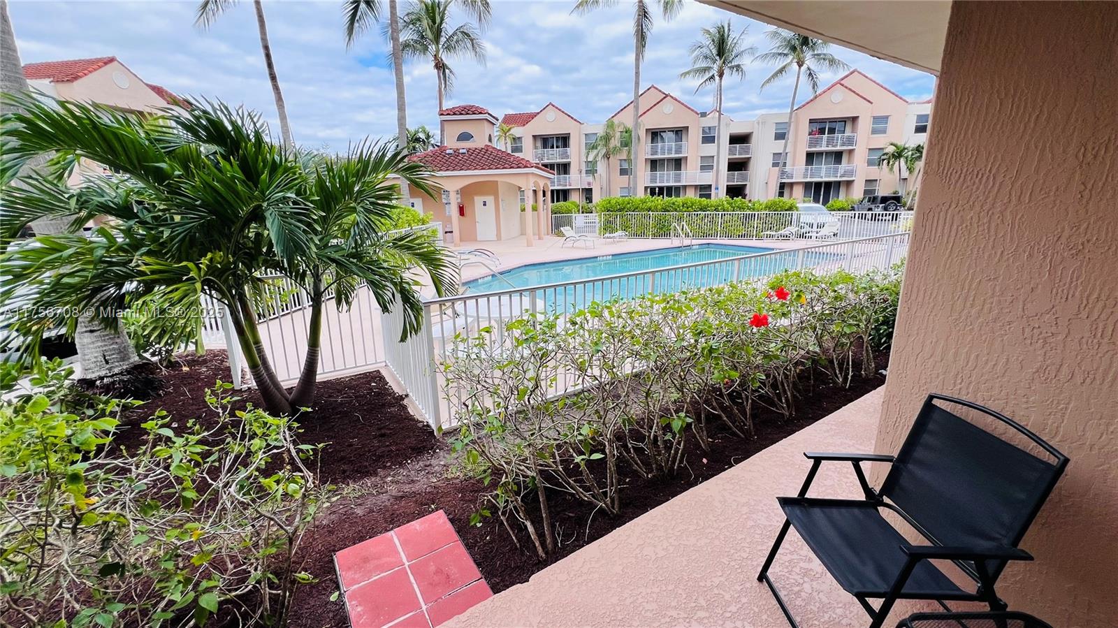 2711 Ocean Club Blvd # 107
