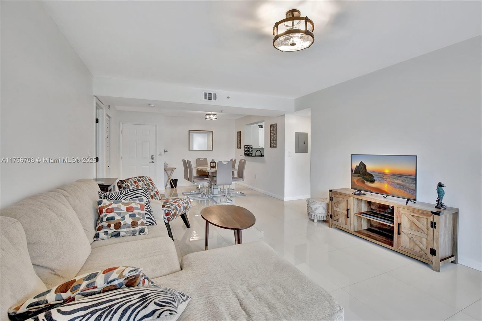 2711 Ocean Club Blvd # 107