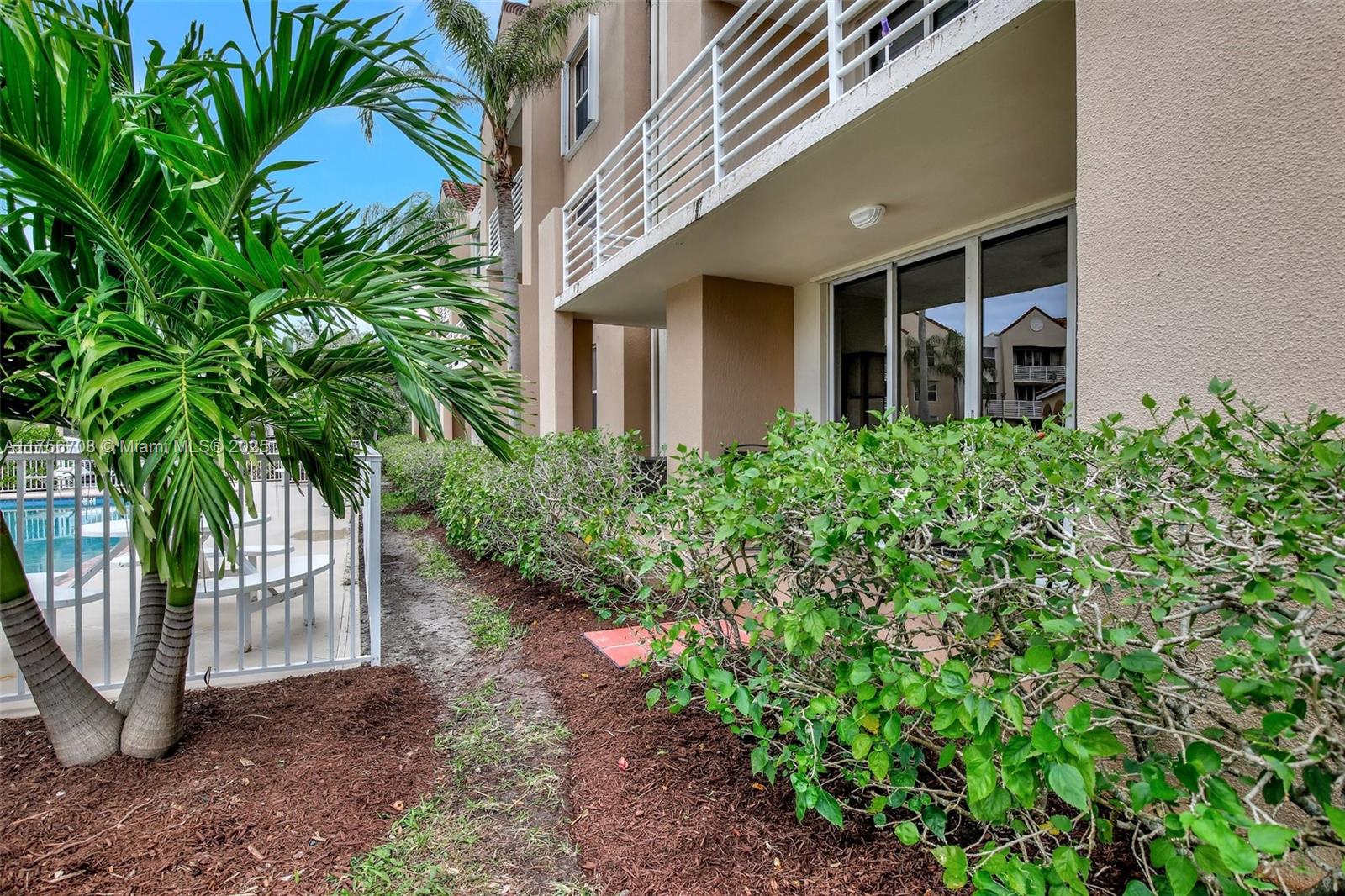 2711 Ocean Club Blvd # 107