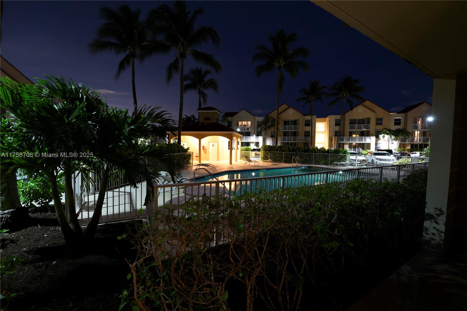2711 Ocean Club Blvd # 107