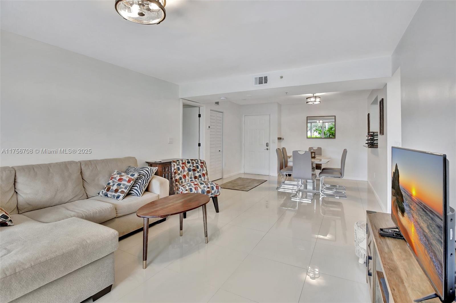 2711 Ocean Club Blvd # 107