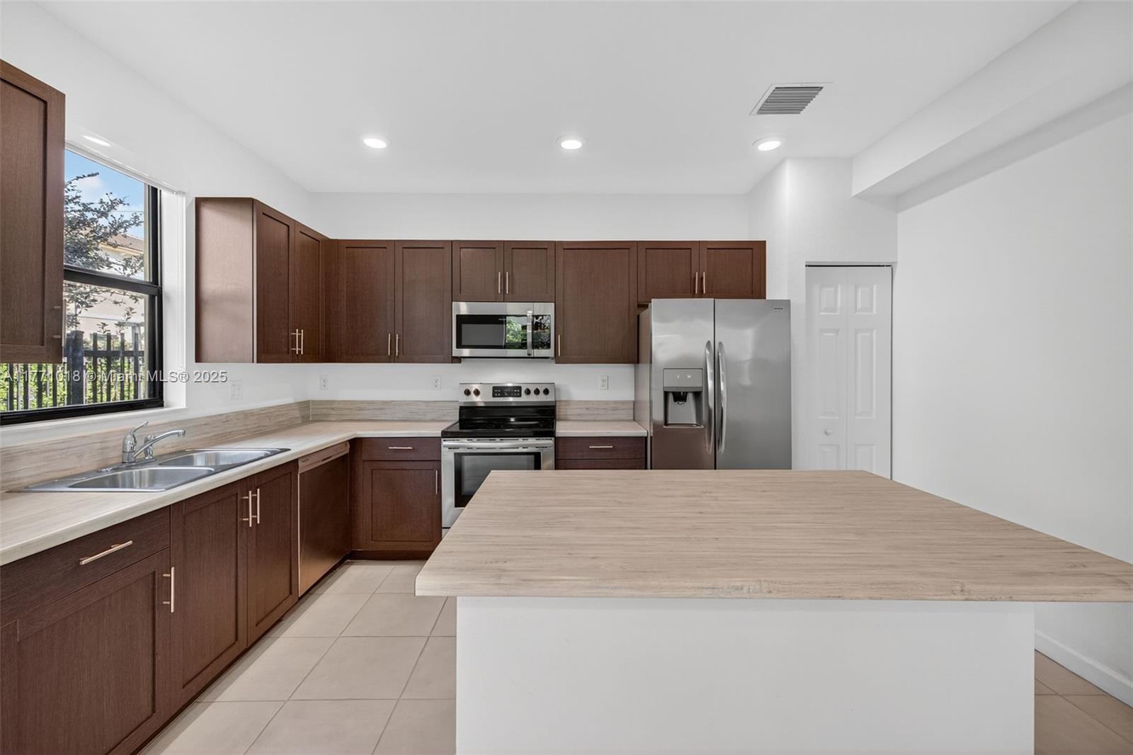 4691 Brumby Ter