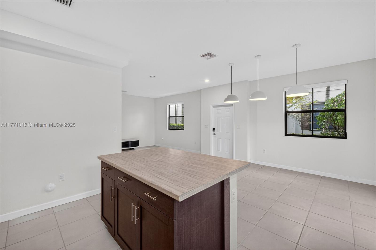 4691 Brumby Ter