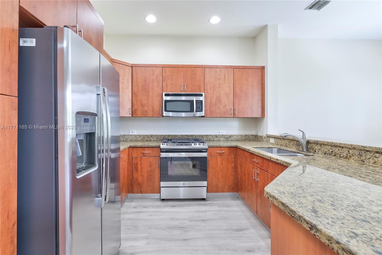 2901 NW 126th Ave # 422 Unit: 2-422