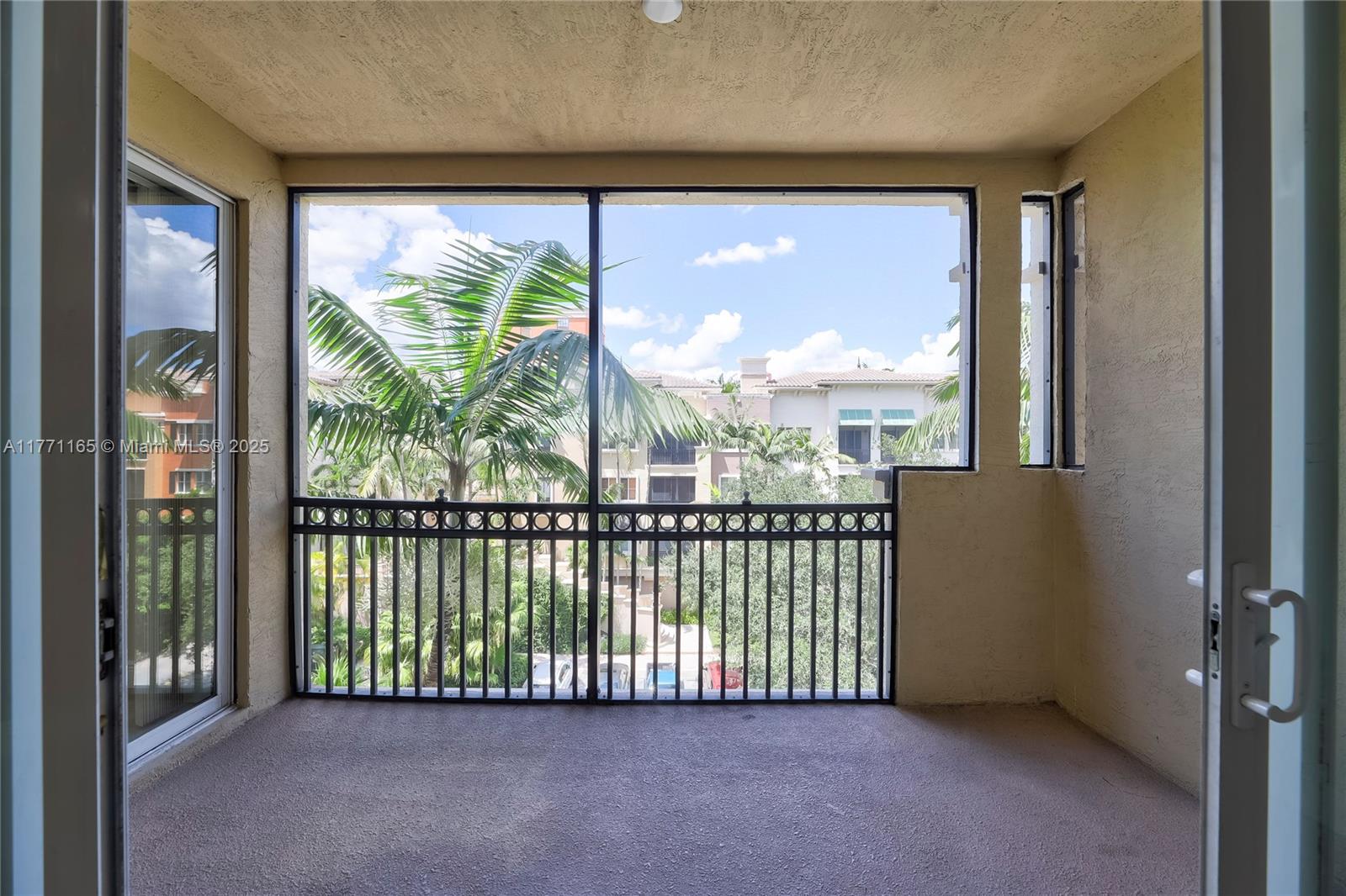 2901 NW 126th Ave # 422 Unit: 2-422