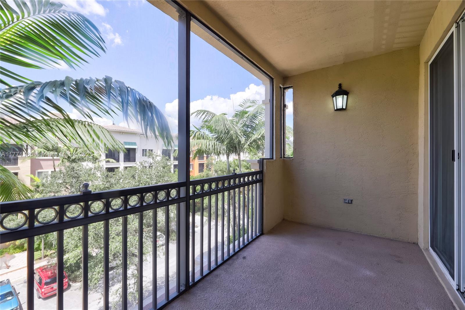 2901 NW 126th Ave # 422 Unit: 2-422