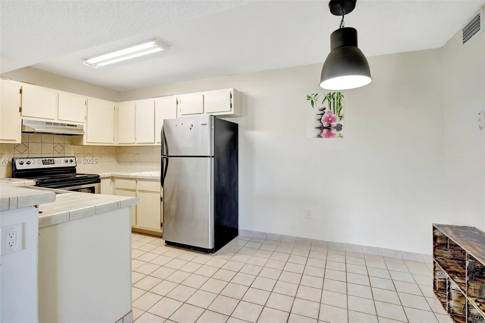 250 W Palm Cir W # 301