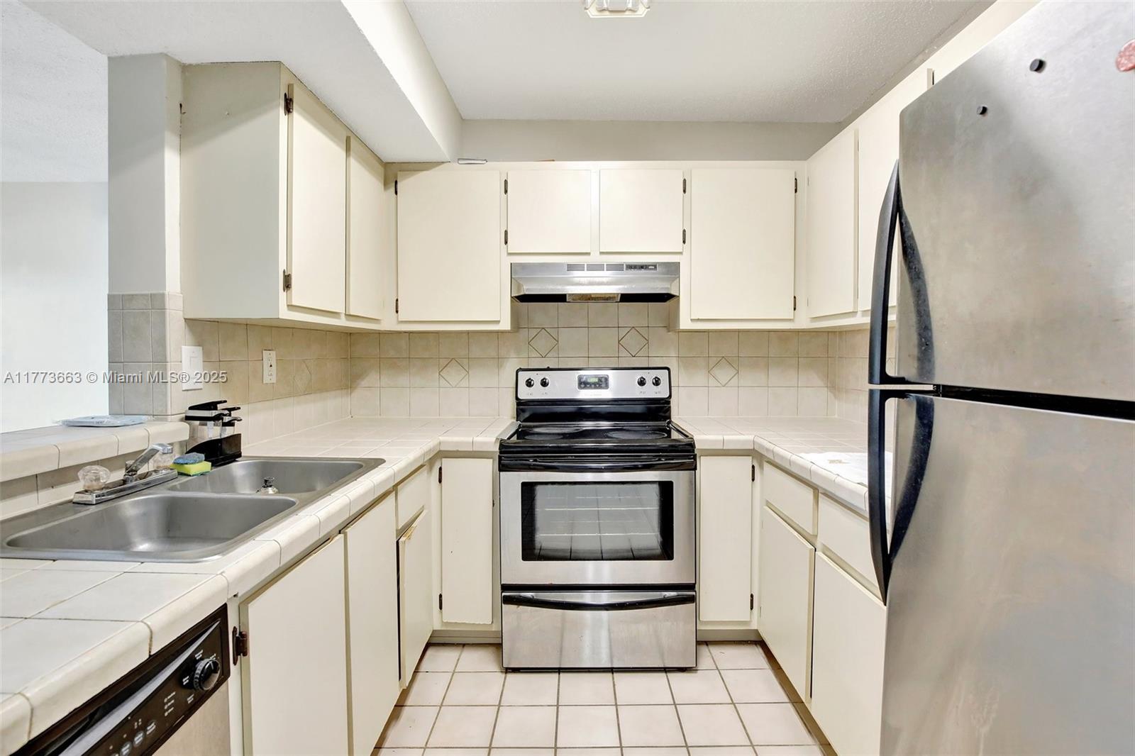 250 W Palm Cir W # 301
