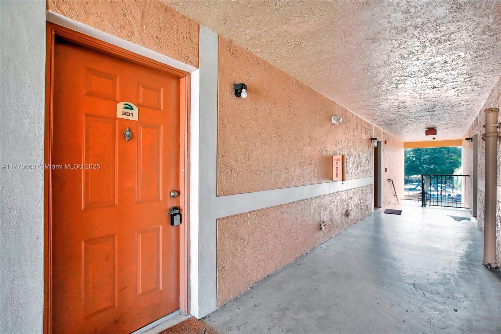 250 W Palm Cir W # 301