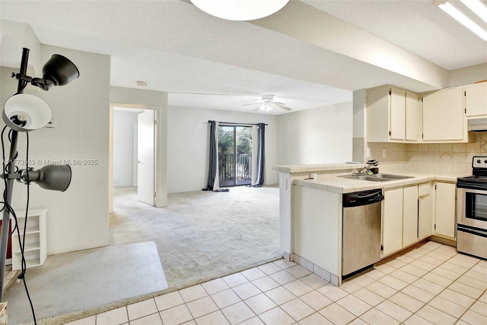 250 W Palm Cir W # 301