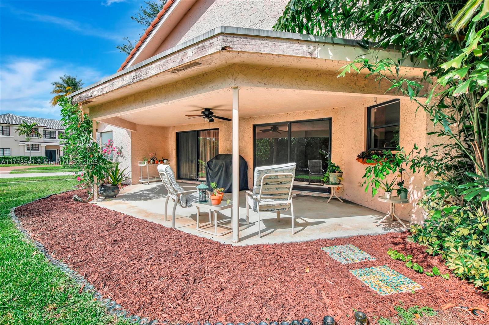 3272 Beechberry Cir