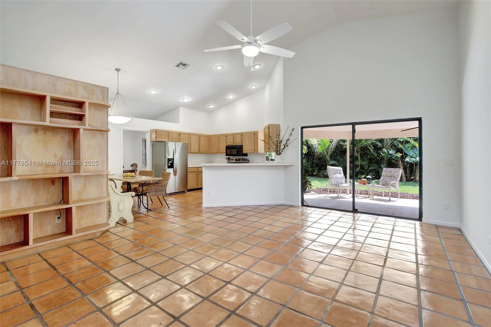 3272 Beechberry Cir