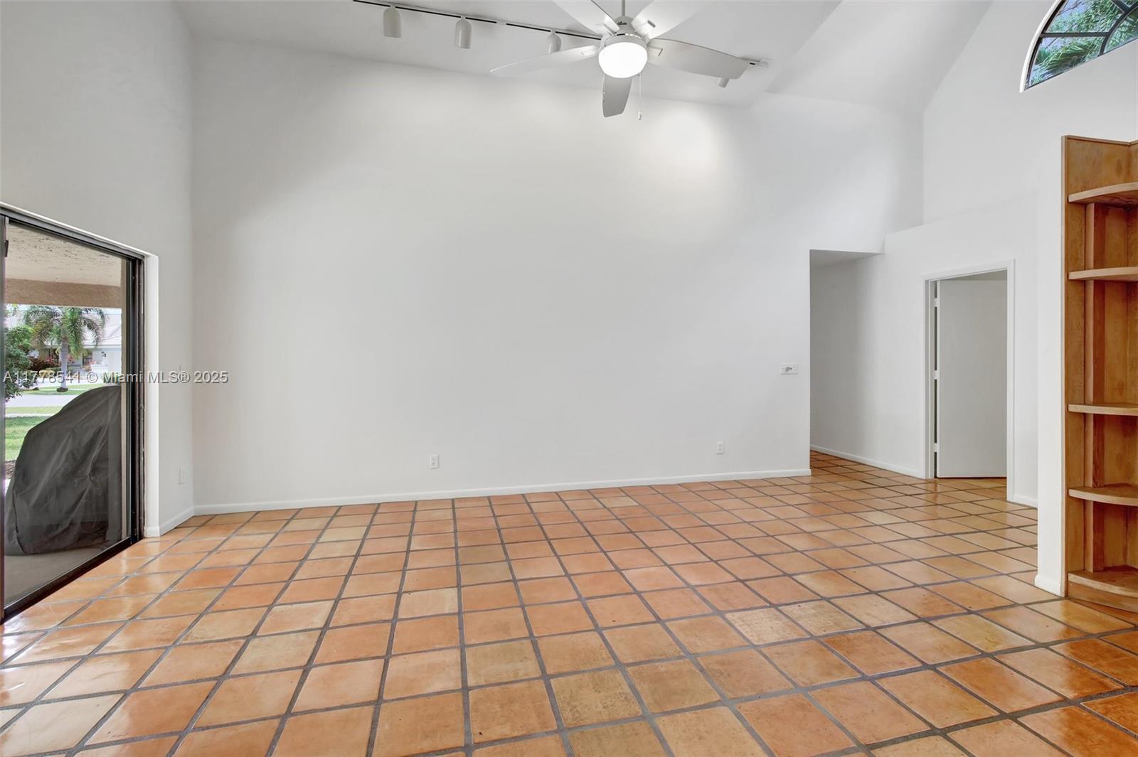 3272 Beechberry Cir