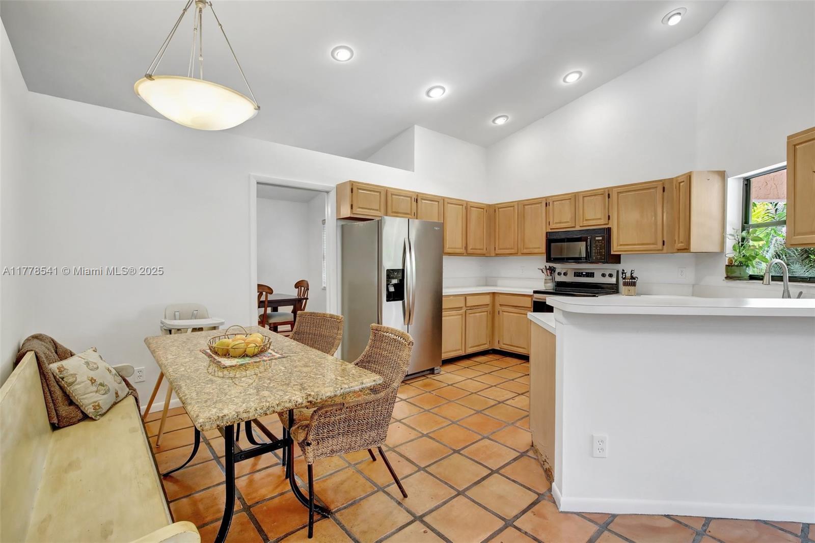 3272 Beechberry Cir