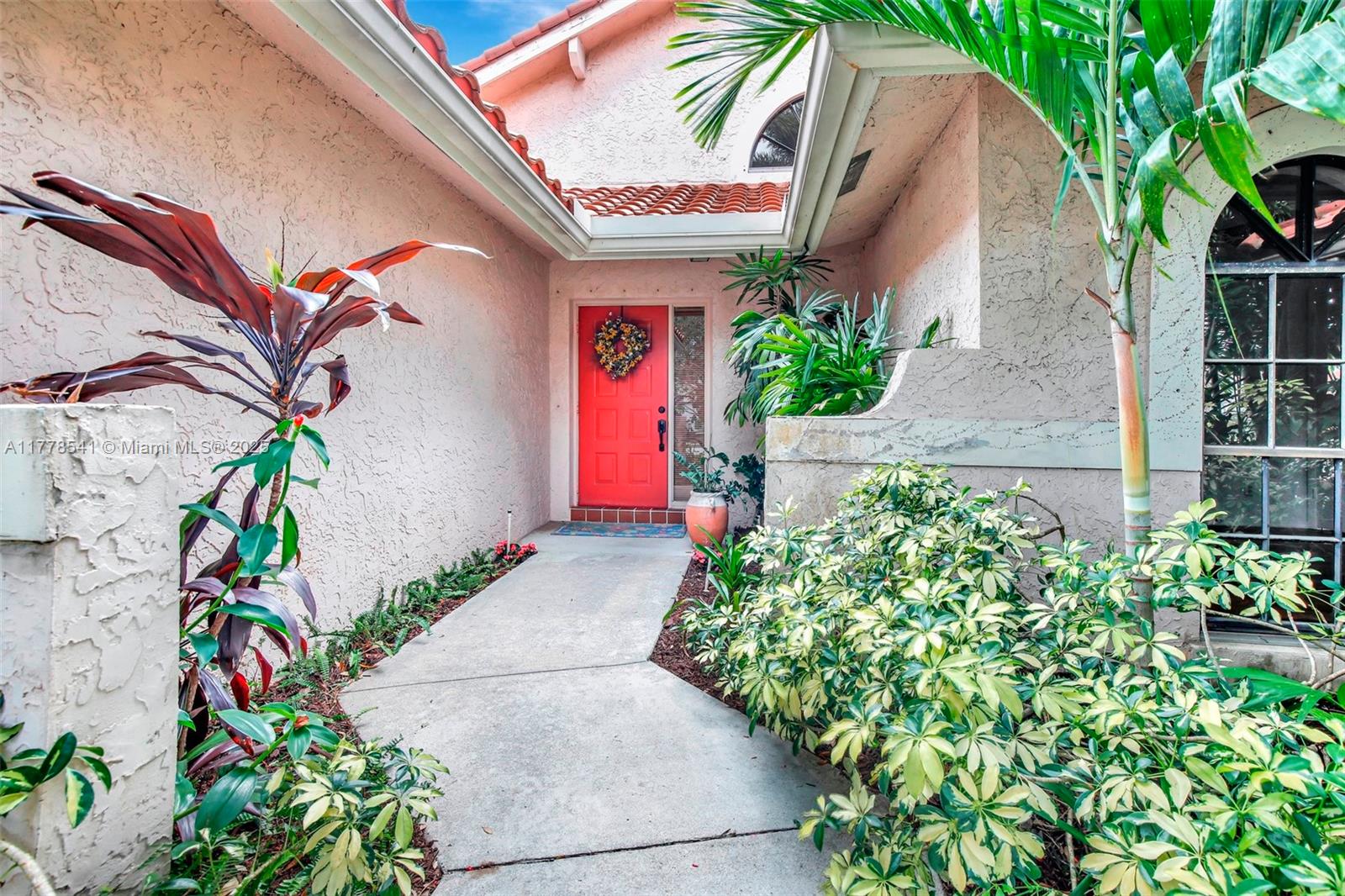 3272 Beechberry Cir
