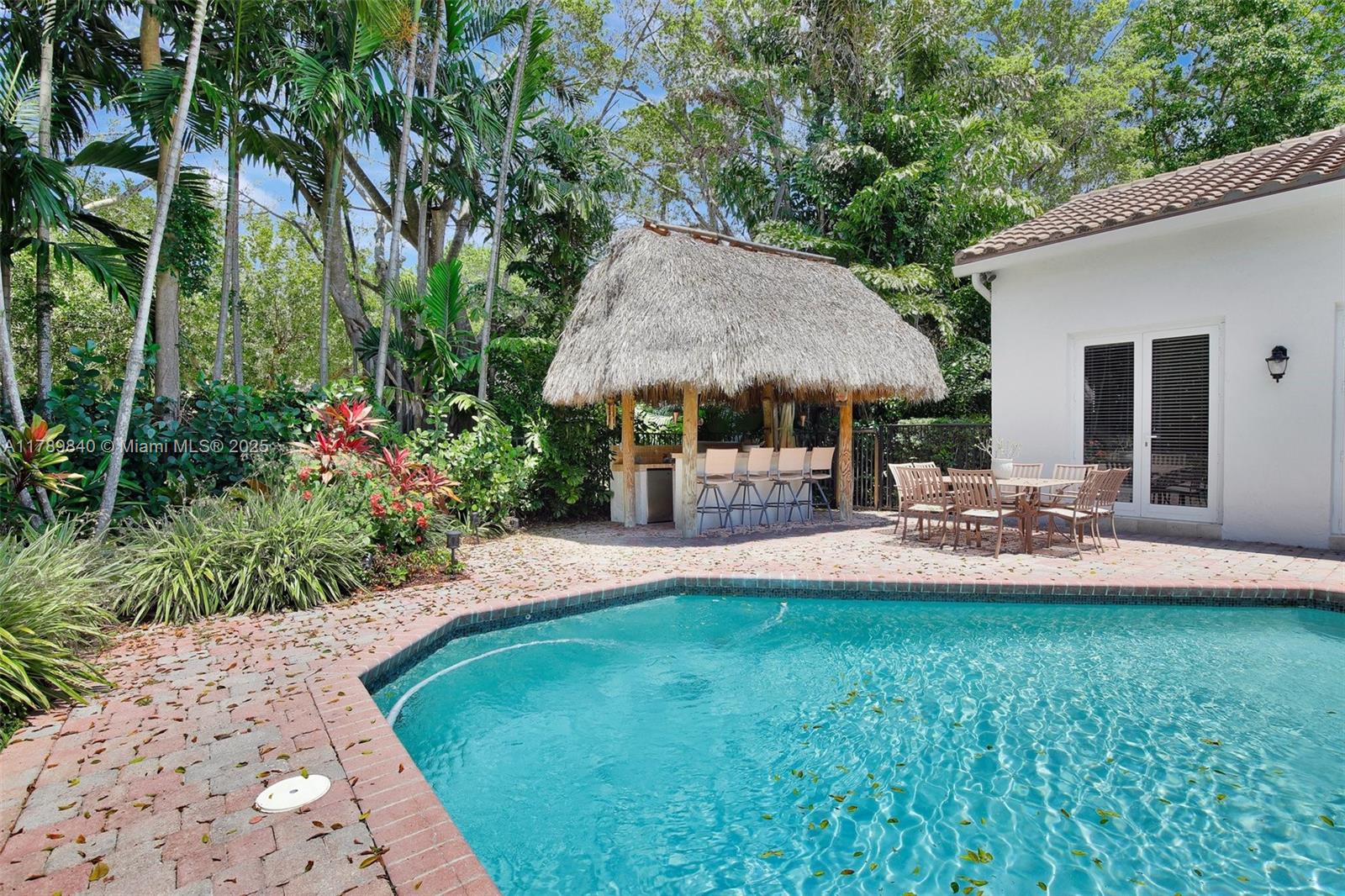 3082 Lakewood Cir