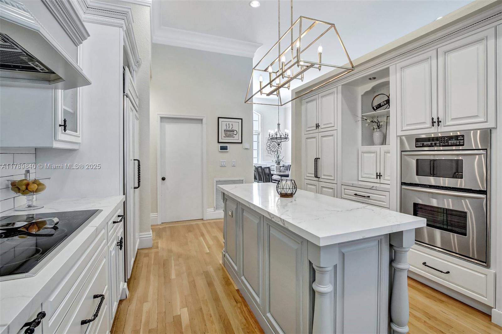 3082 Lakewood Cir