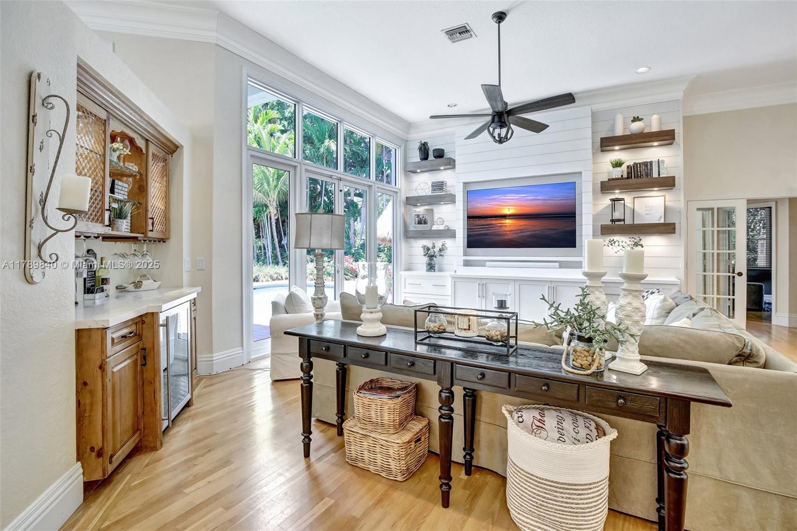 3082 Lakewood Cir