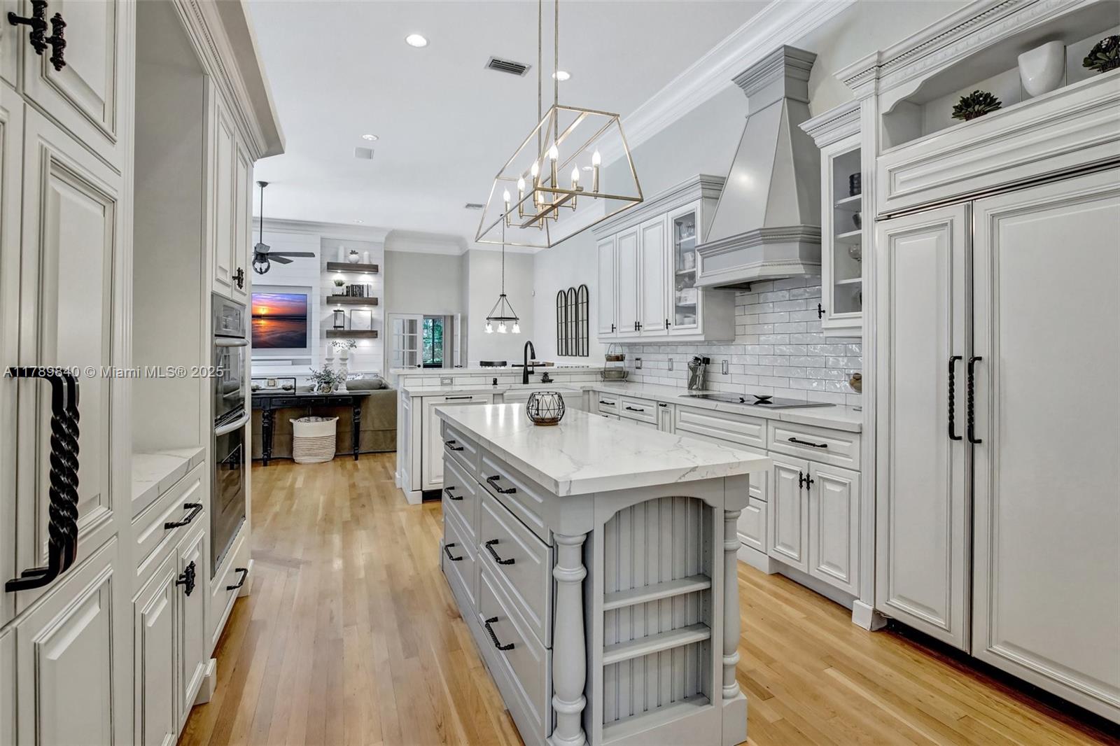 3082 Lakewood Cir
