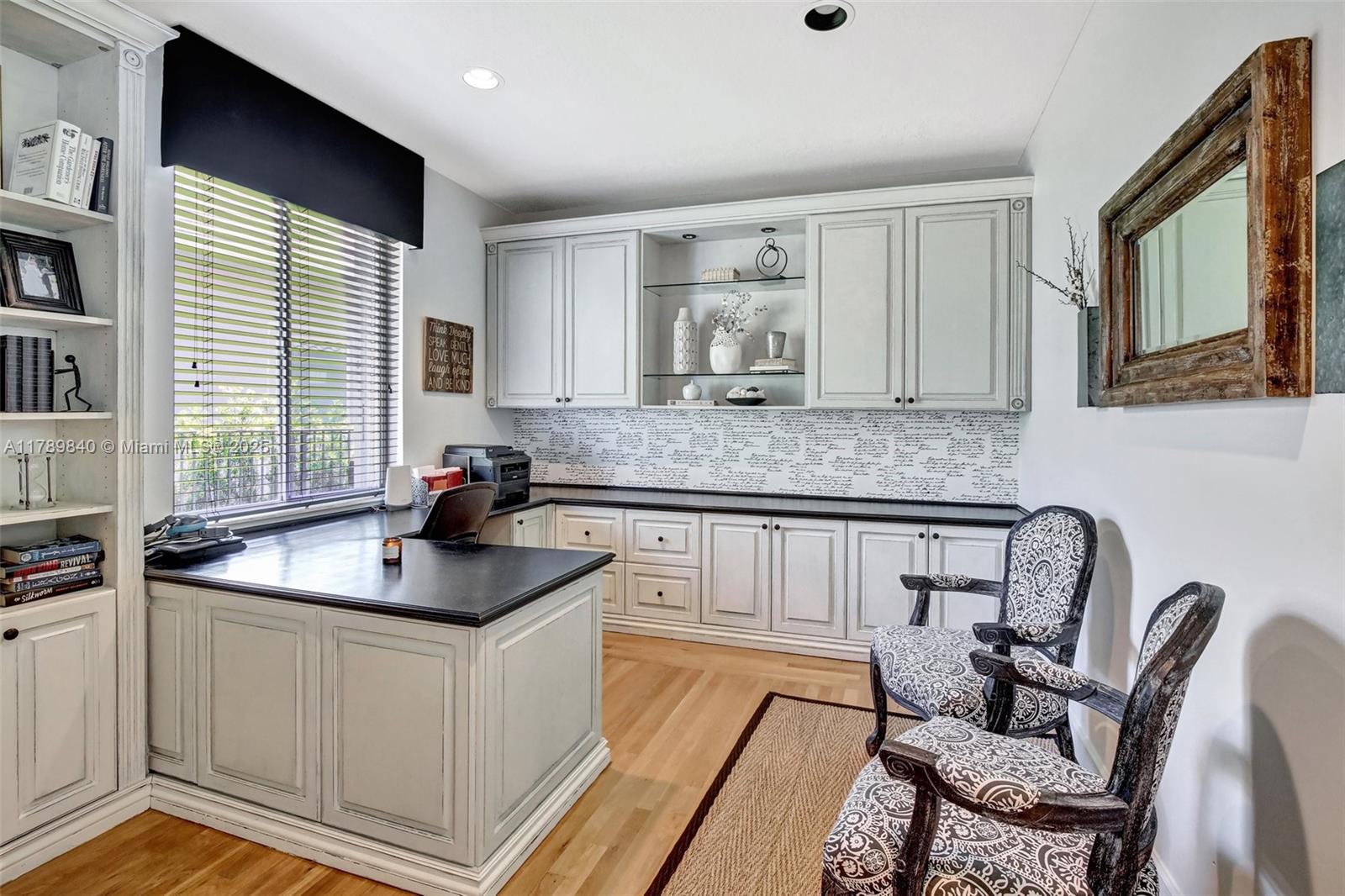 3082 Lakewood Cir