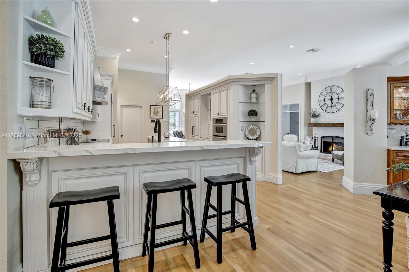 3082 Lakewood Cir
