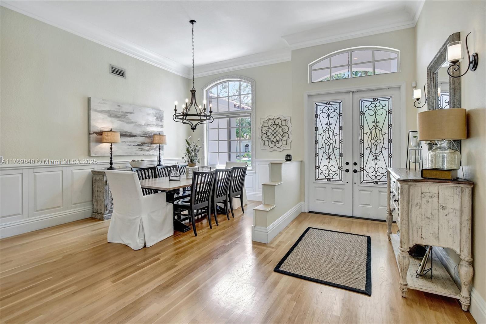 3082 Lakewood Cir