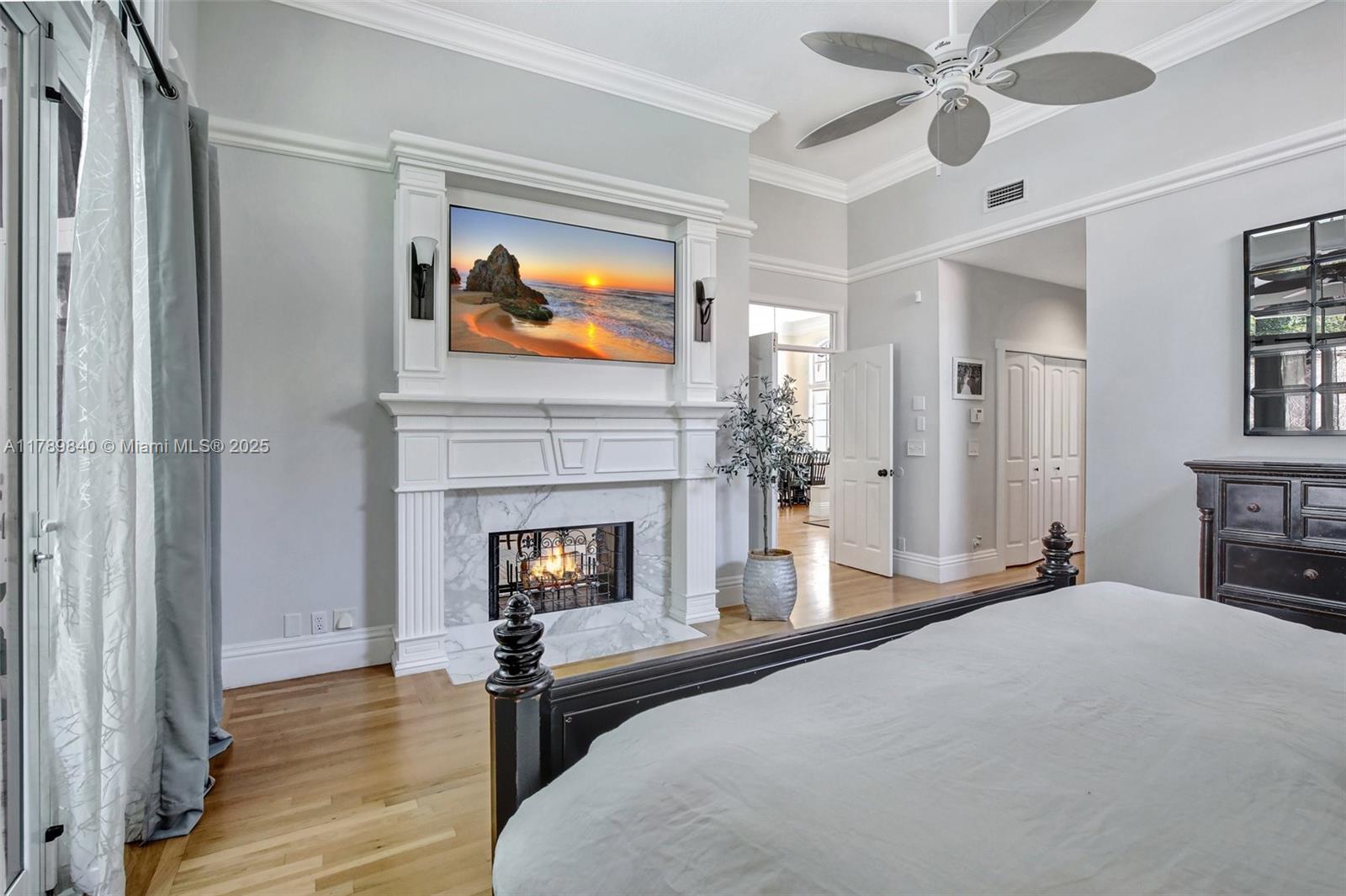 3082 Lakewood Cir