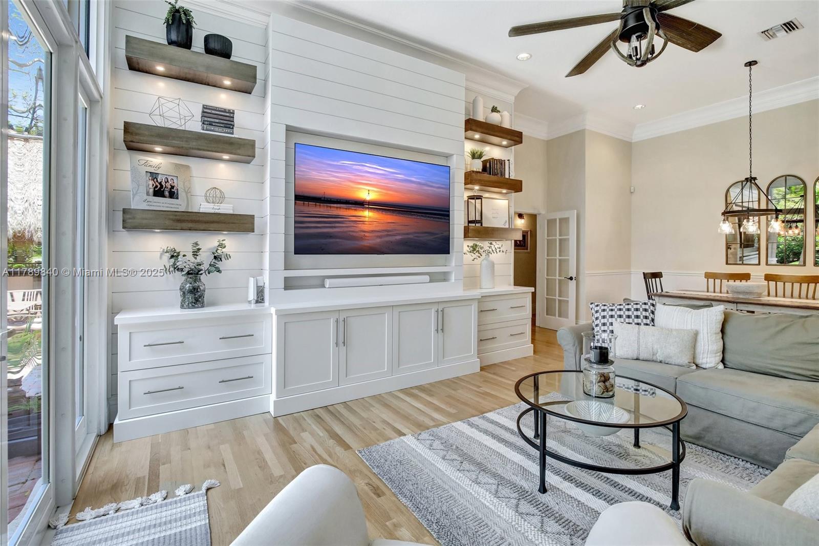3082 Lakewood Cir