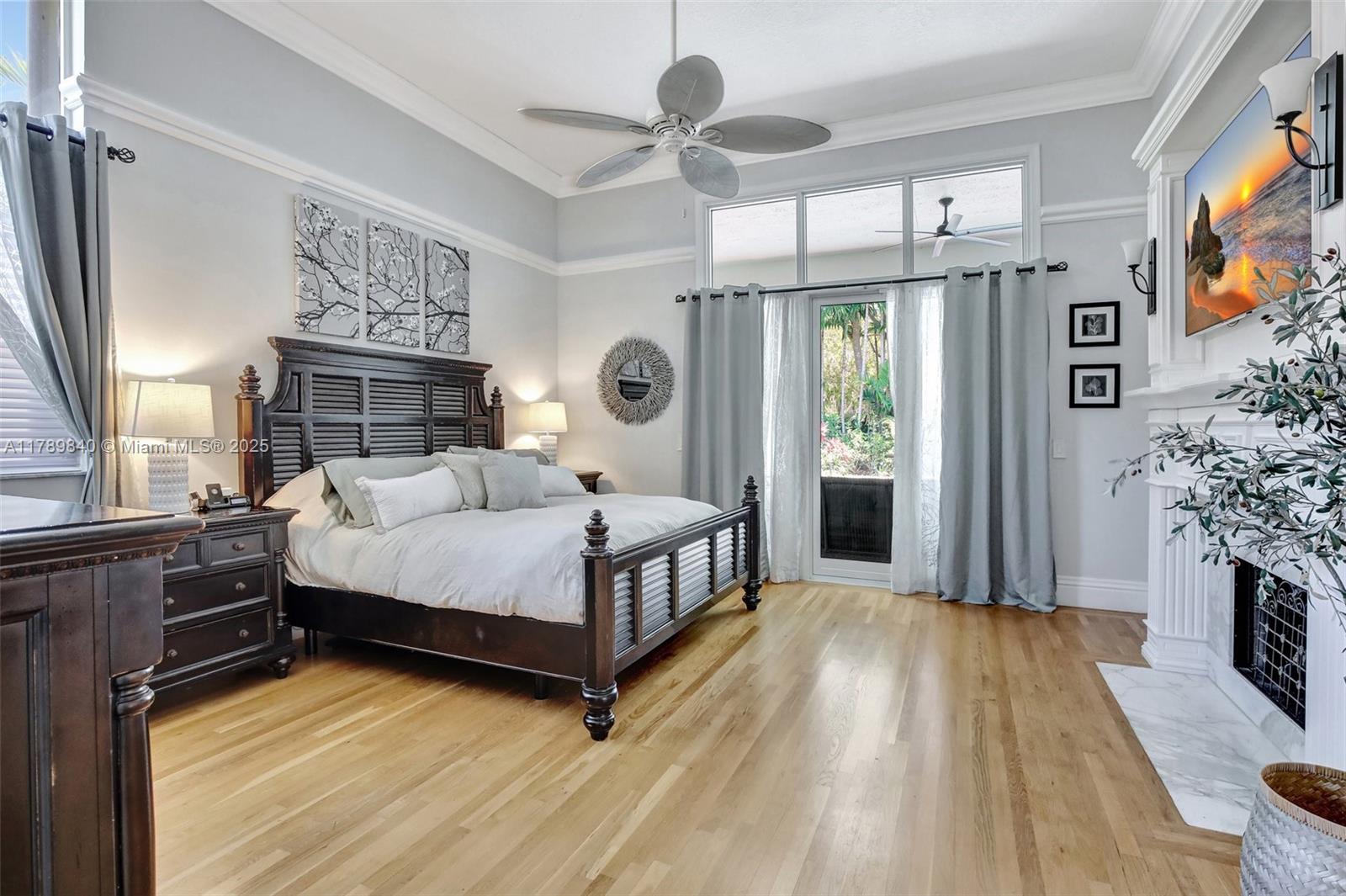 3082 Lakewood Cir