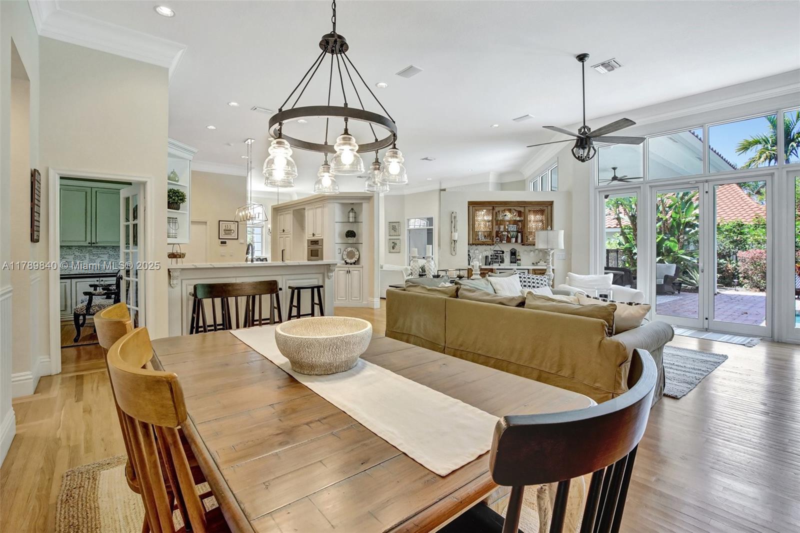 3082 Lakewood Cir